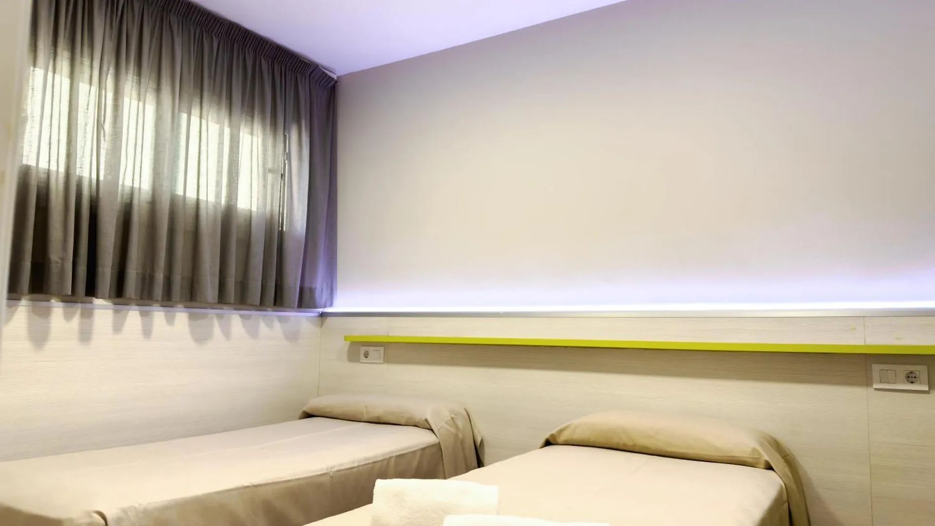 Rentalmar Zahara family suites Salou España